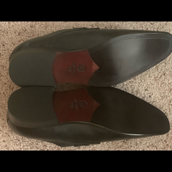 Shoes - Picture 3 of 6